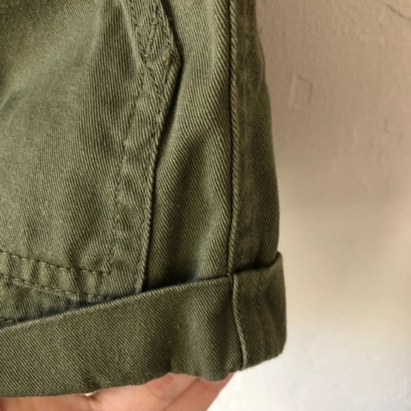 ASOS DESIGN Shorts with Detachable fanny pack - Picture 7 of 7